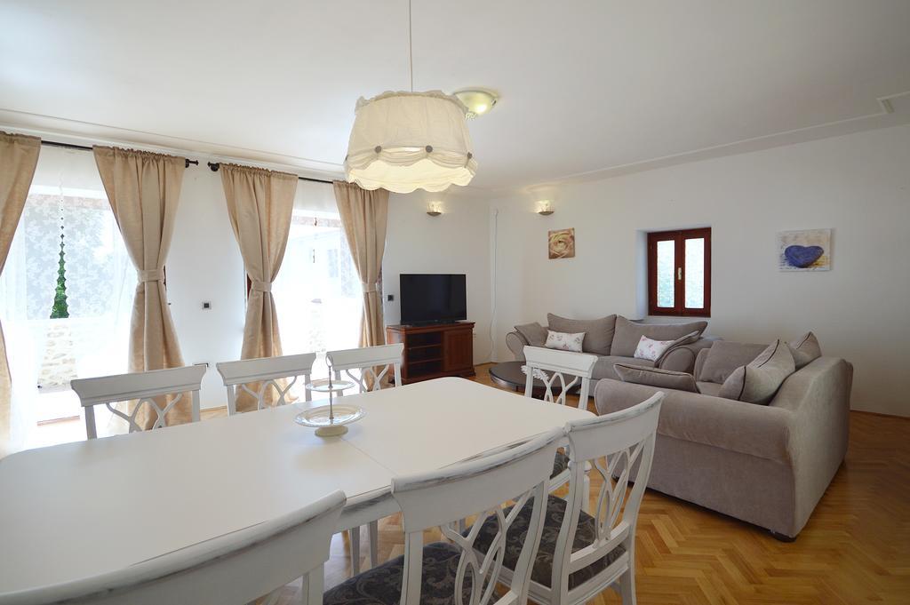 Apartment Kairos Zadar Oda fotoğraf