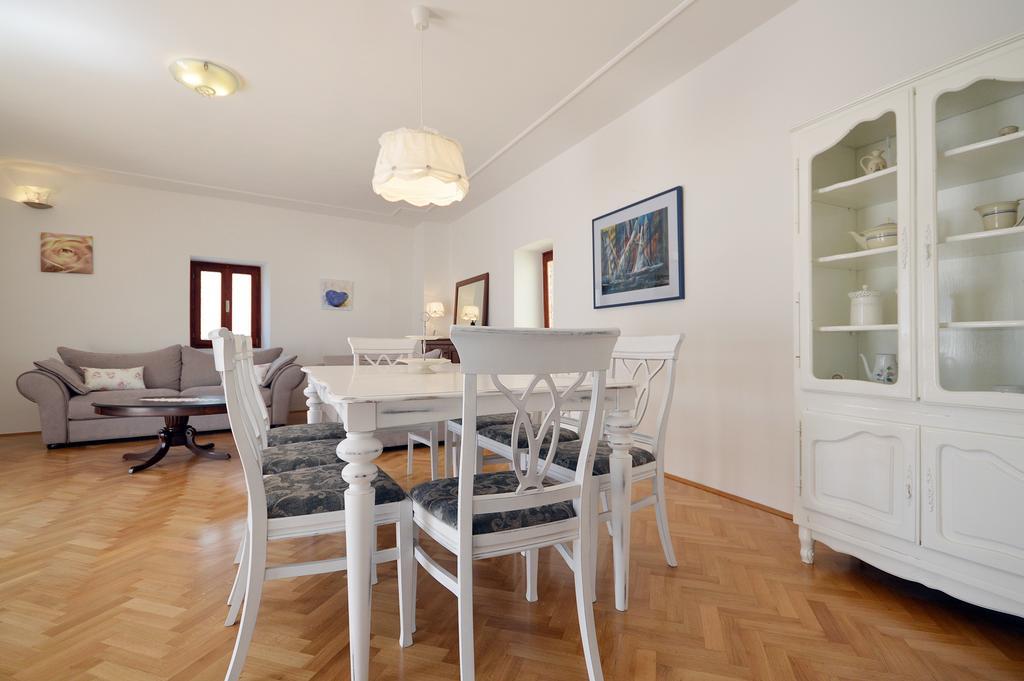 Apartment Kairos Zadar Oda fotoğraf