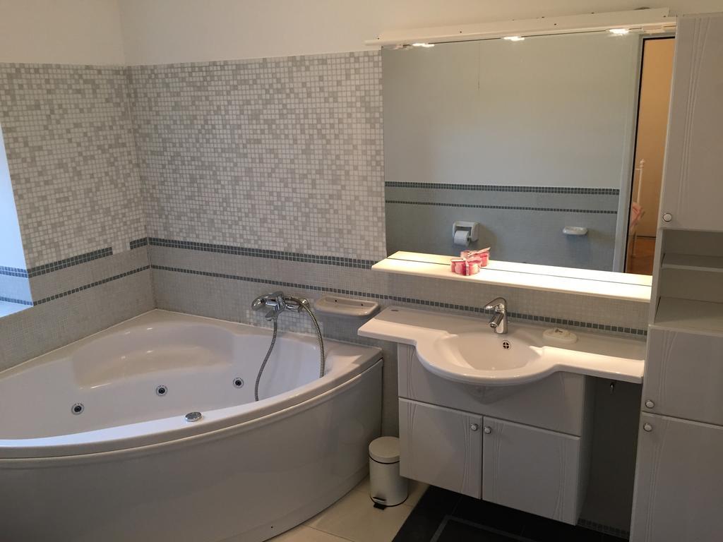 Apartment Kairos Zadar Oda fotoğraf